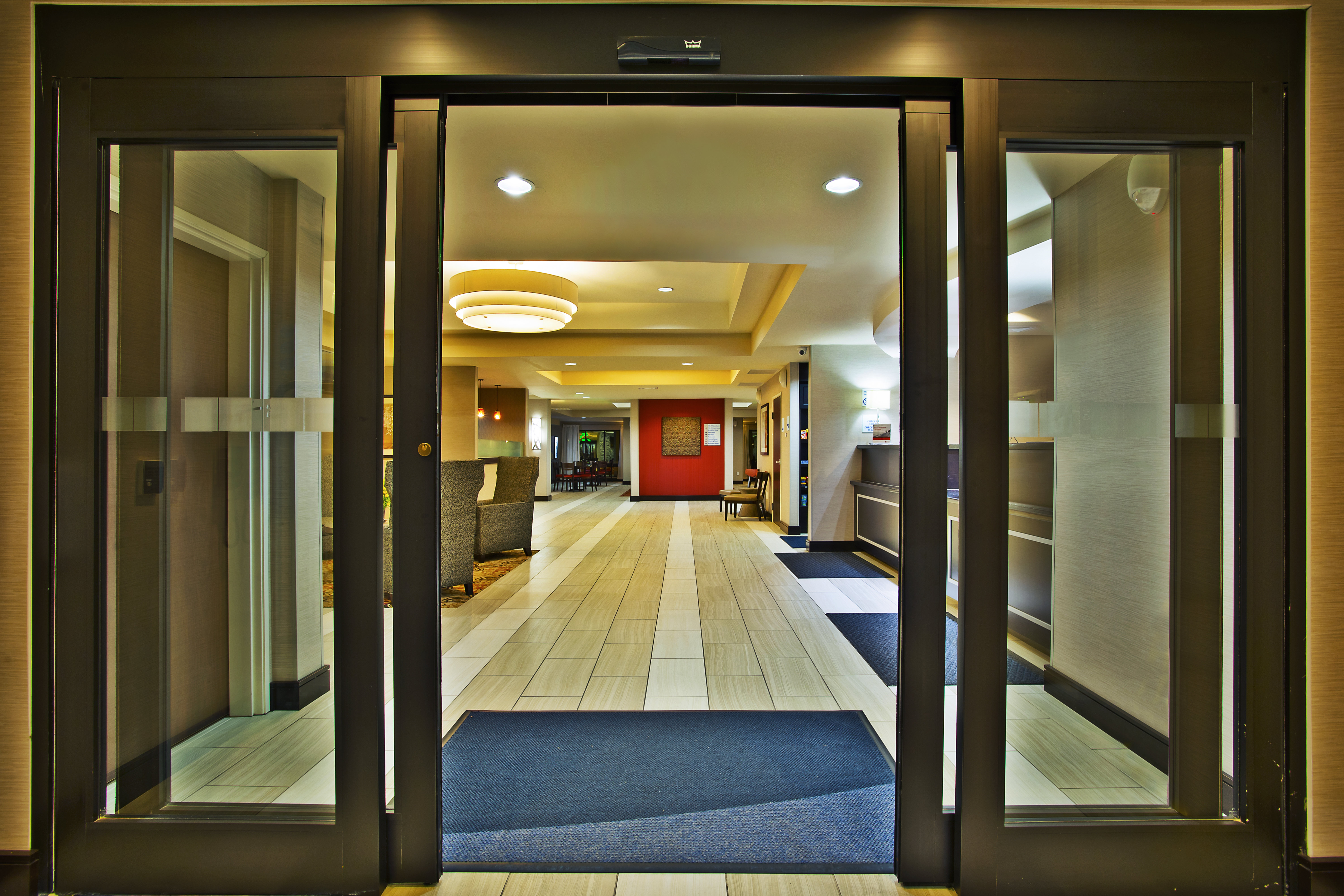 holiday inn express and suites springfield by ihg