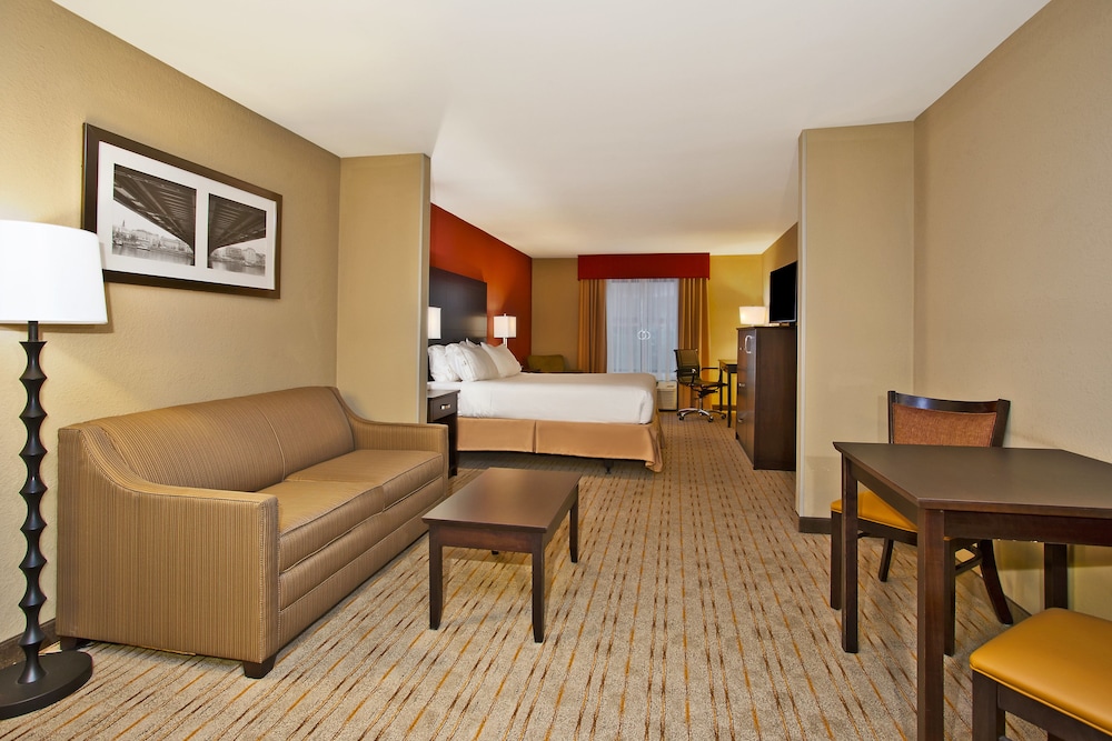 holiday inn express and suites springfield by ihg