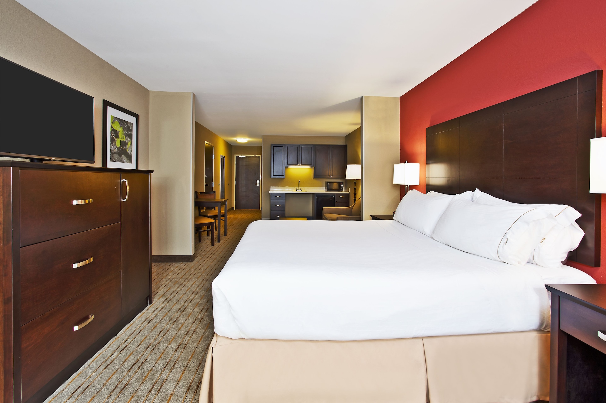 holiday inn express and suites springfield by ihg