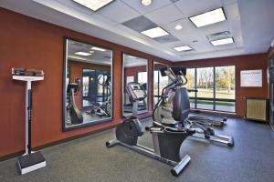 holiday inn express and suites springfield by ihg