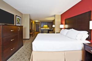 holiday inn express and suites springfield by ihg