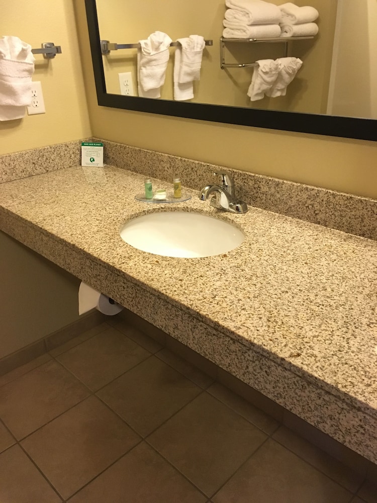 cobblestone inn and suites steele