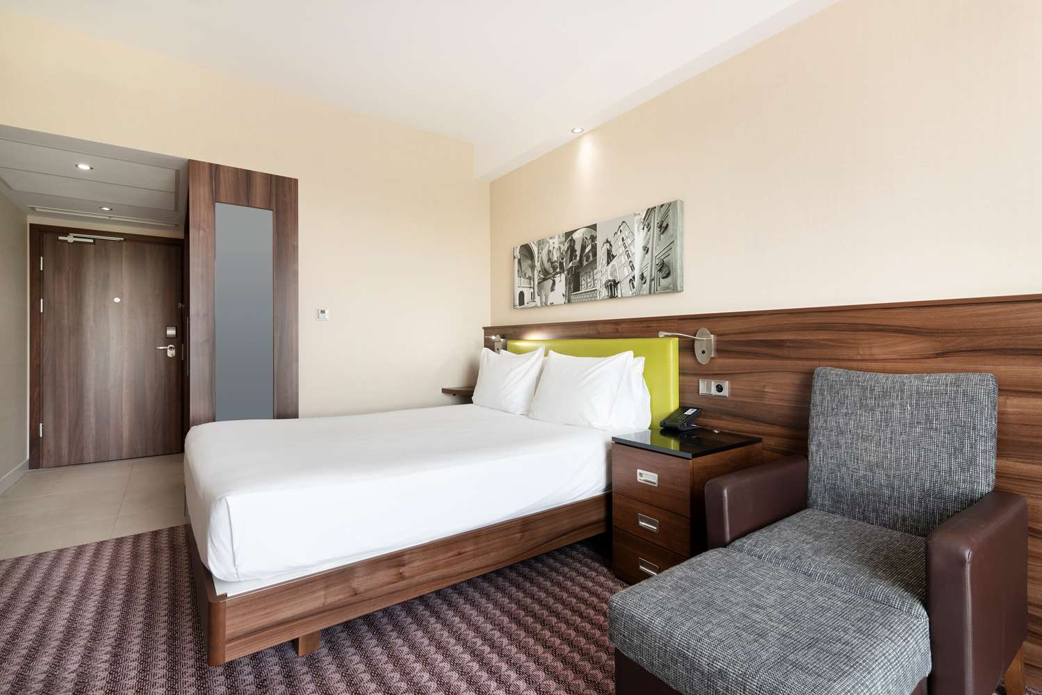 hampton by hilton krakow