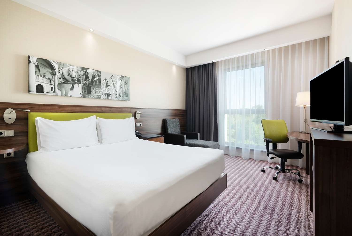 hampton by hilton krakow
