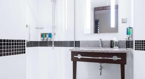 hampton by hilton krakow