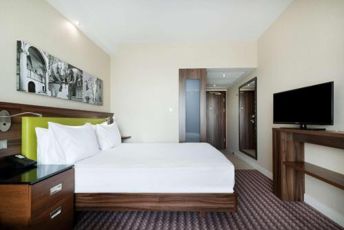hampton by hilton krakow