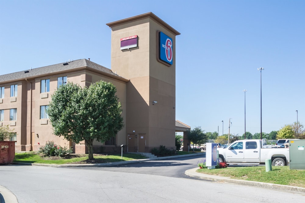 motel 6 indianapolis in airport