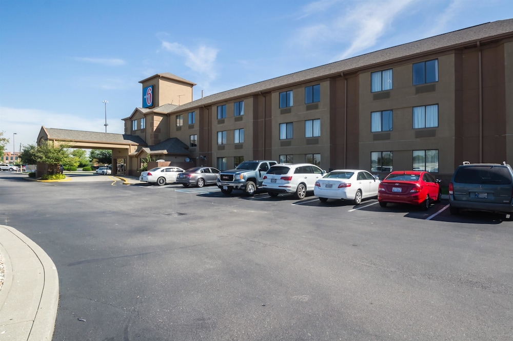 motel 6 indianapolis in airport