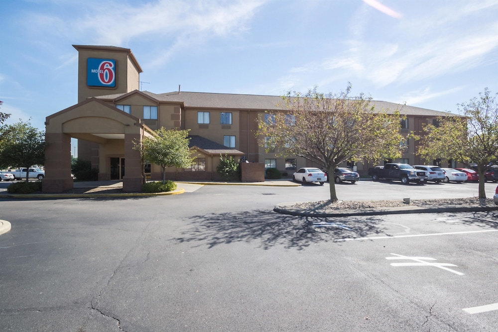 motel 6 indianapolis in airport
