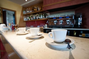 Oliver Hotel,,3 star