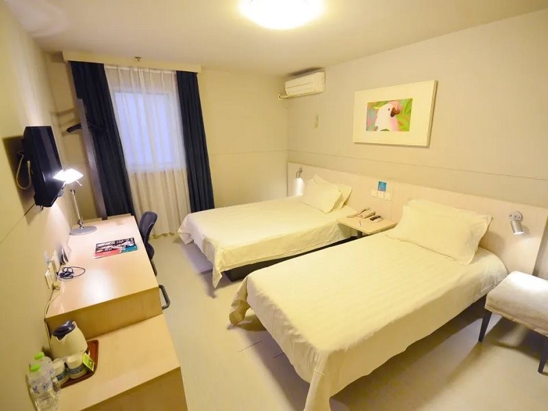 jinjiang inn wuhan jianghan road metro station jiangtan pedestrian street