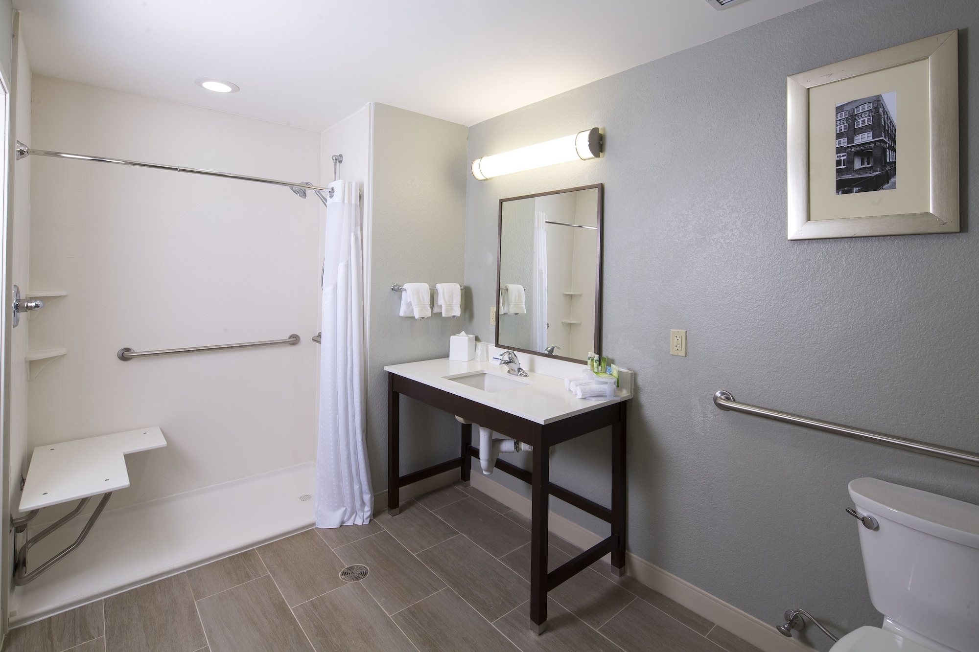holiday inn express and suites oklahoma city dwtn