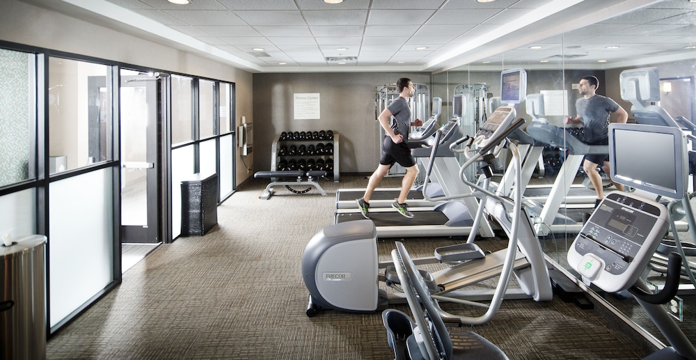 holiday inn express and suites oklahoma city dwtn
