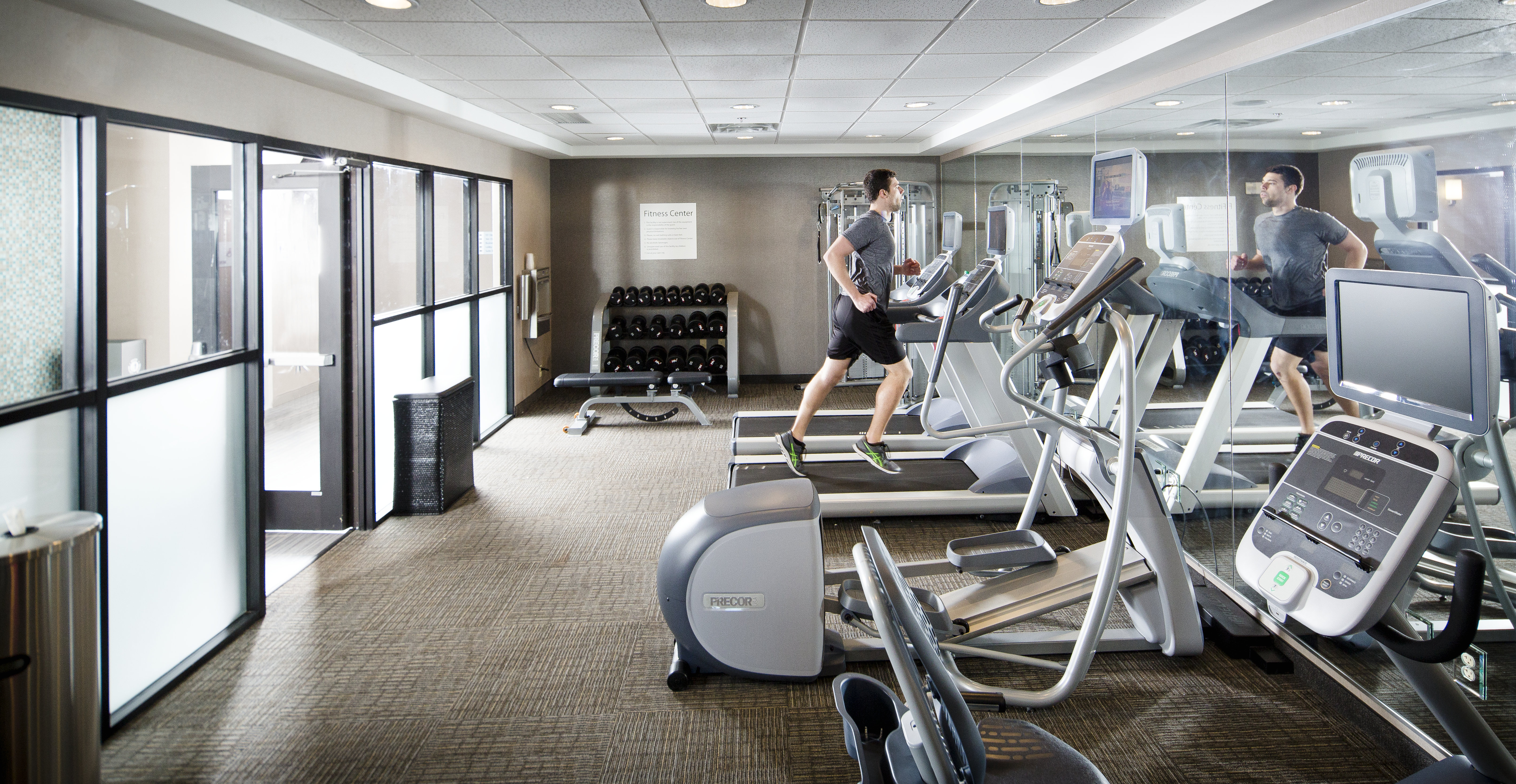 holiday inn express and suites oklahoma city dwtn