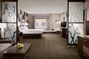 holiday inn express and suites oklahoma city dwtn