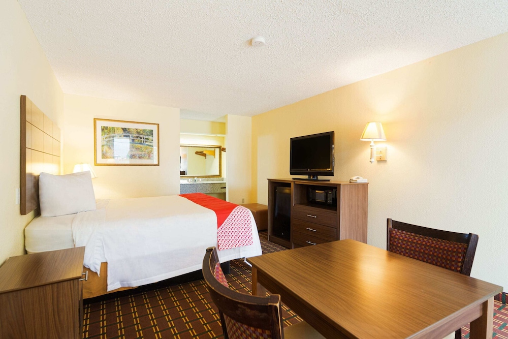 days inn atmore