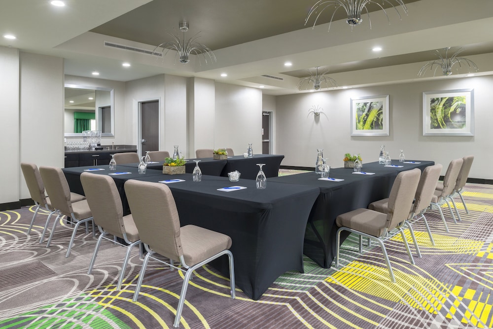 holiday inn express and suites norman by ihg