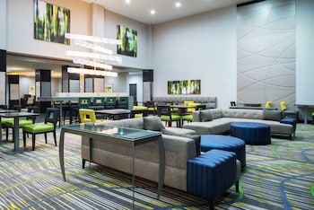 Holiday Inn Express & Suites Norman By Ihg,Midwest City>>Cleveland,3 star
