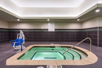 Holiday Inn Express & Suites Norman By Ihg,Midwest City>>Cleveland,3 star