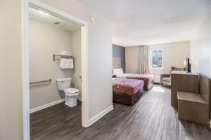 econo lodge cherry point