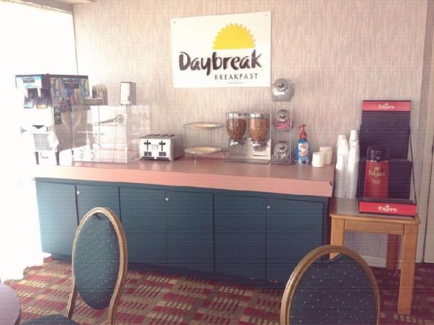 econo lodge cherry point