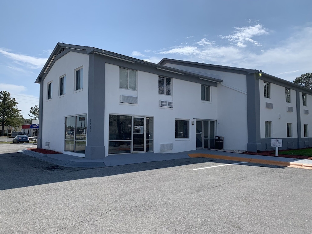 econo lodge cherry point