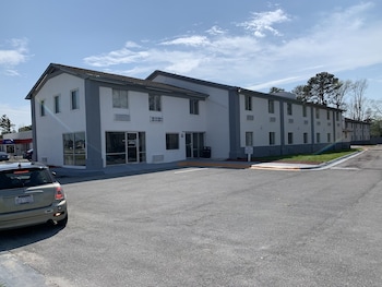 econo lodge cherry point