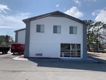 econo lodge cherry point