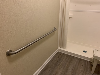 econo lodge cherry point