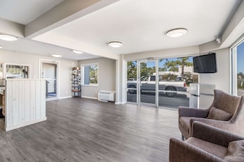 econo lodge cherry point