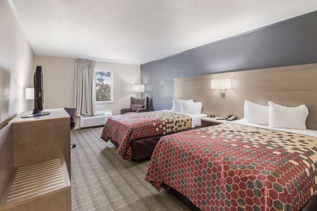 econo lodge cherry point