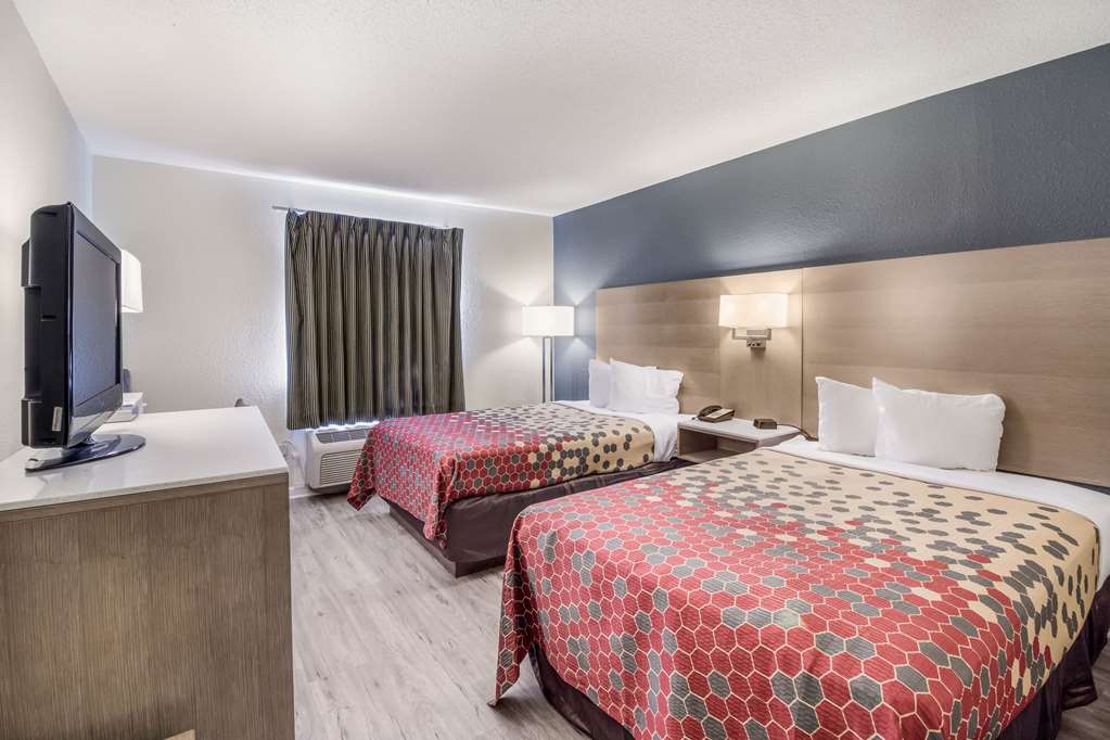 econo lodge cherry point