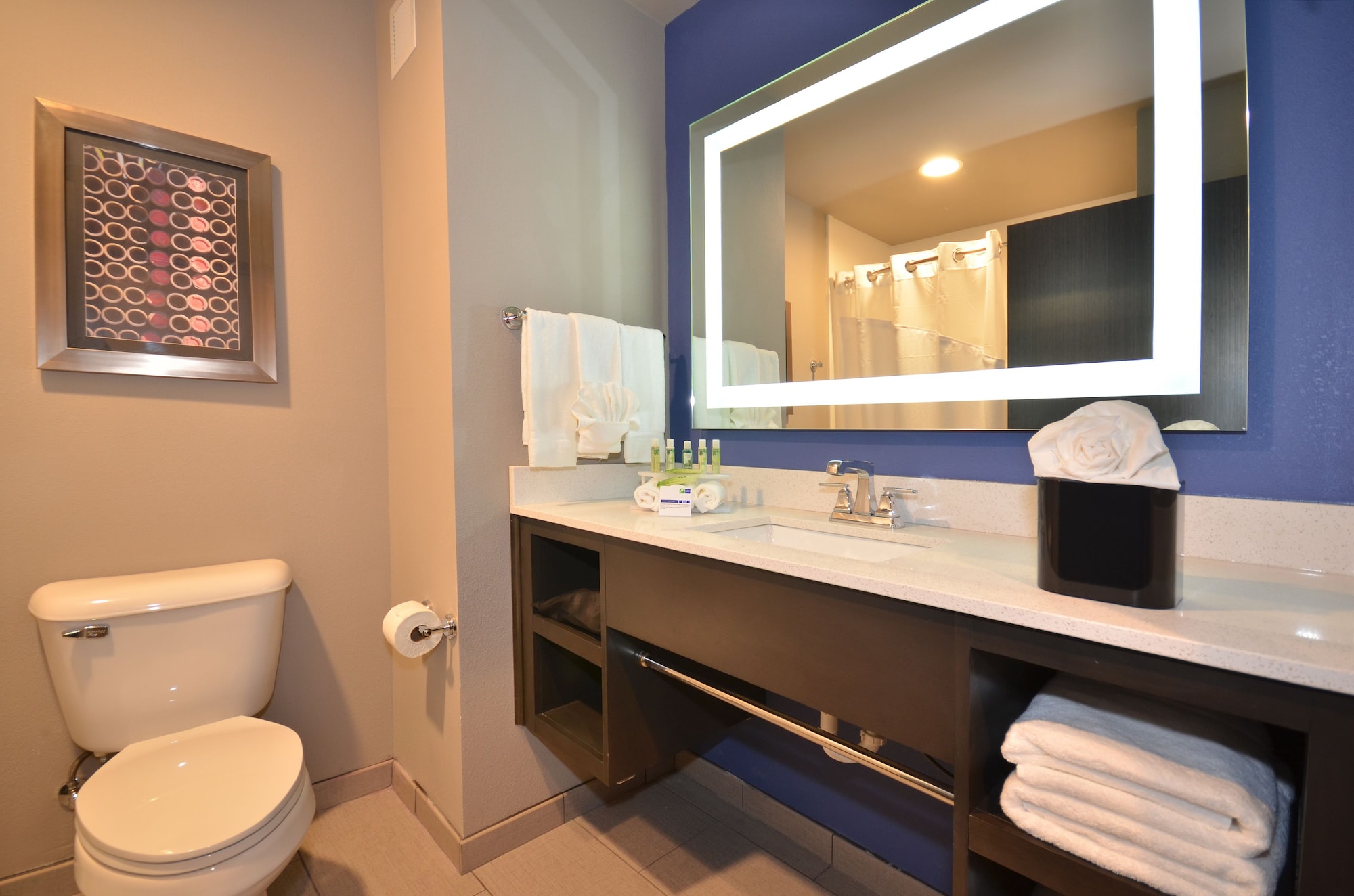 holiday inn express and suites oklahoma city mid a