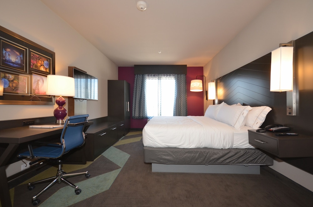 holiday inn express and suites oklahoma city mid a