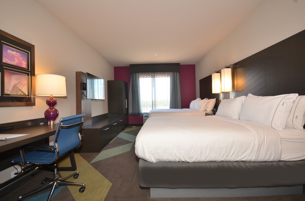 holiday inn express and suites oklahoma city mid a