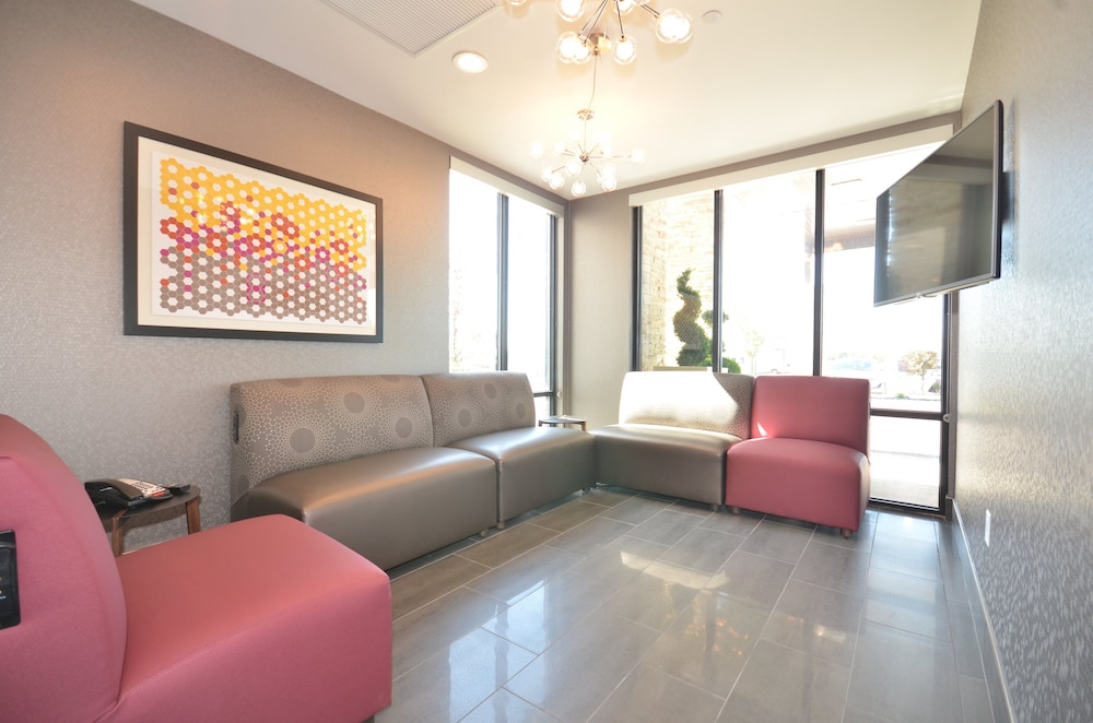 holiday inn express and suites oklahoma city mid a