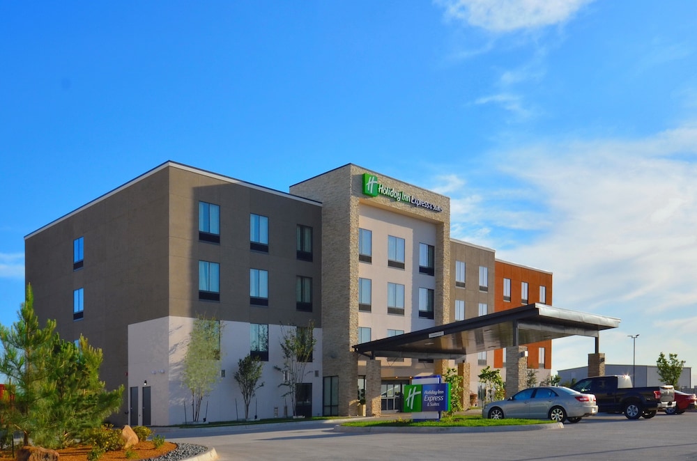 holiday inn express and suites oklahoma city mid a