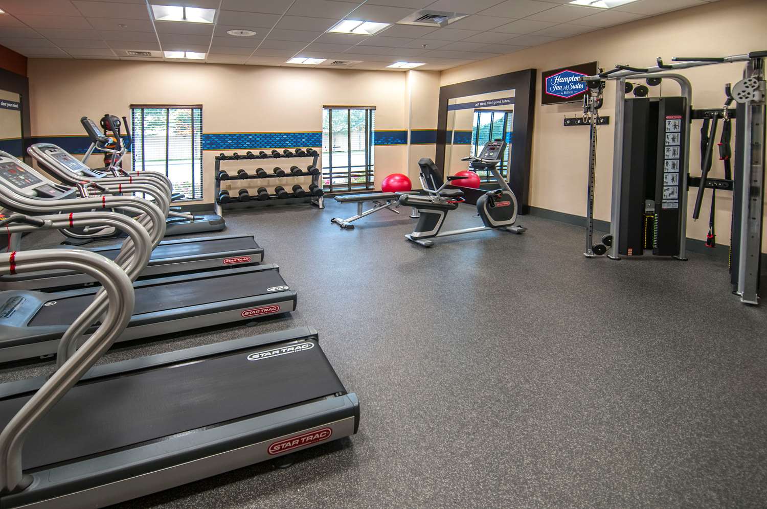 hampton inn and suites pensacola i 10 pine forest road