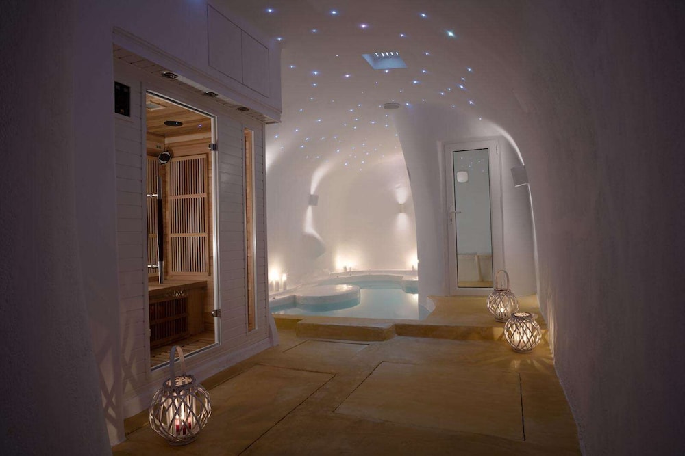 dome santorini resort and spa