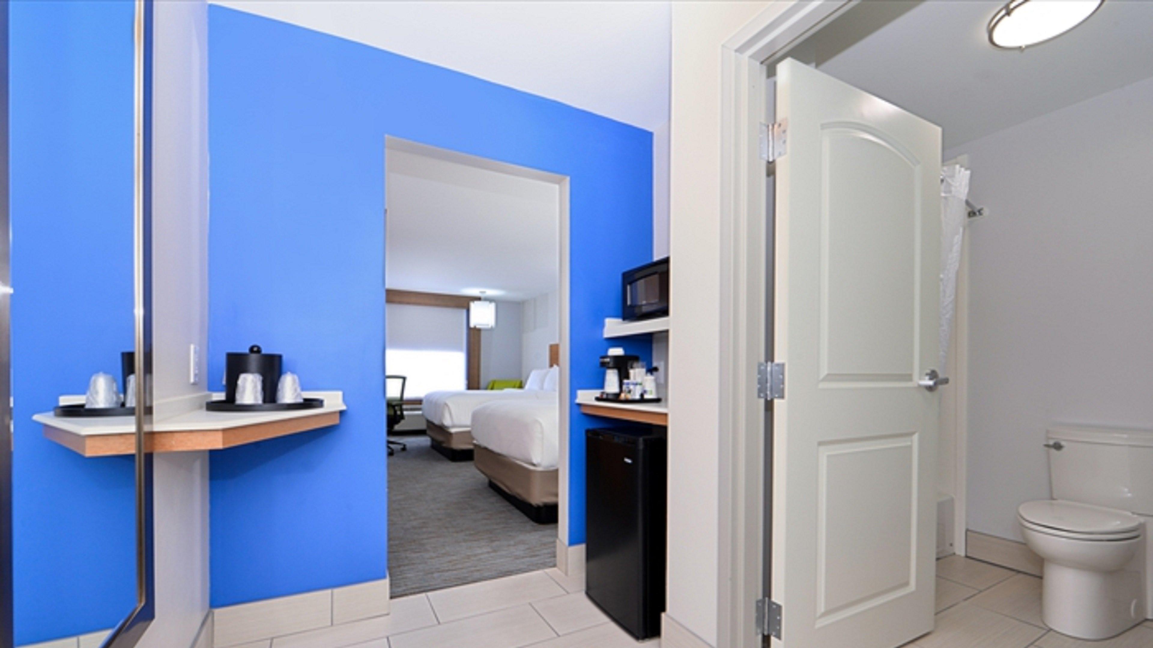 holiday inn express and suites lexington east winc