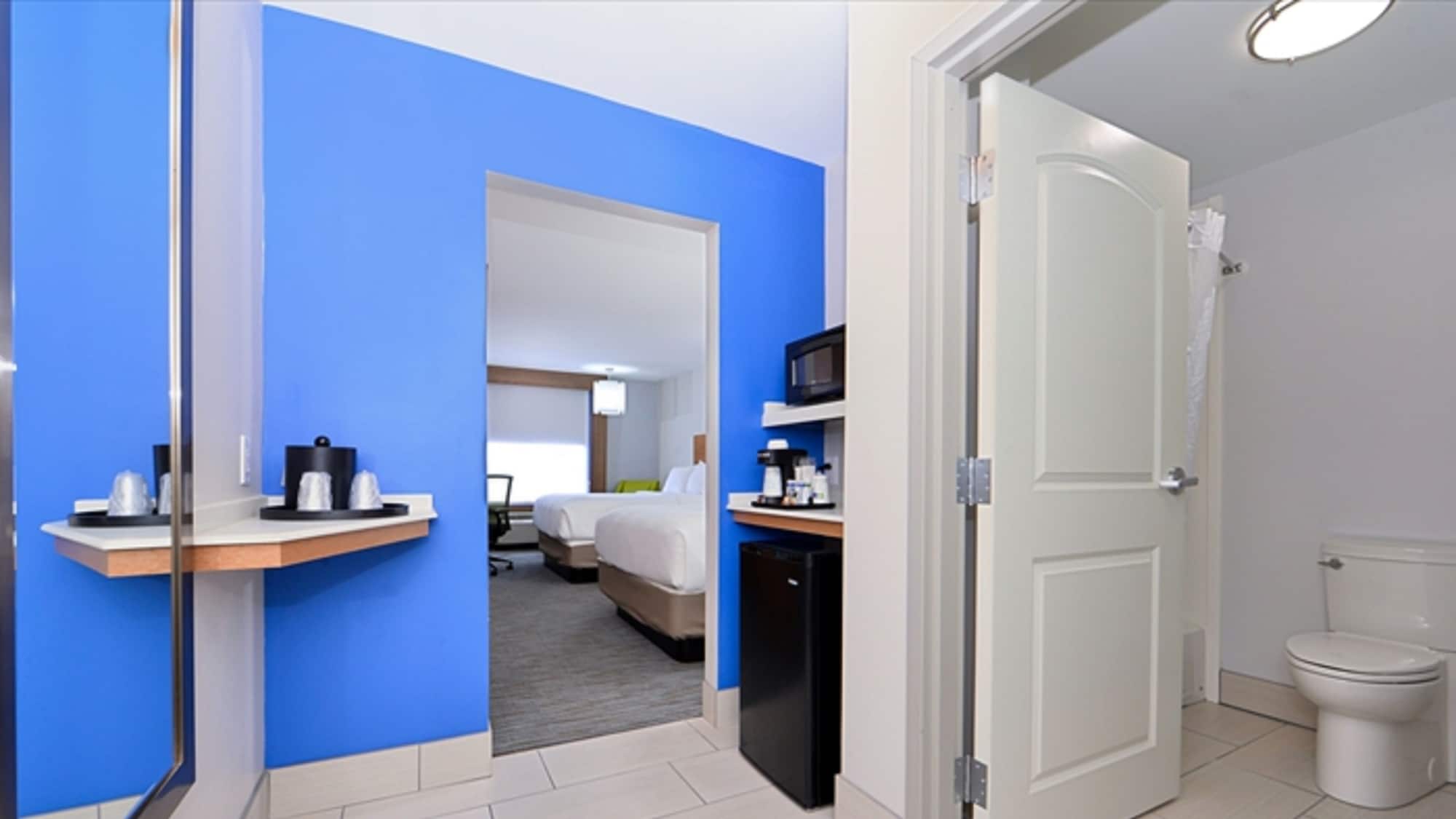 holiday inn express and suites lexington east winc