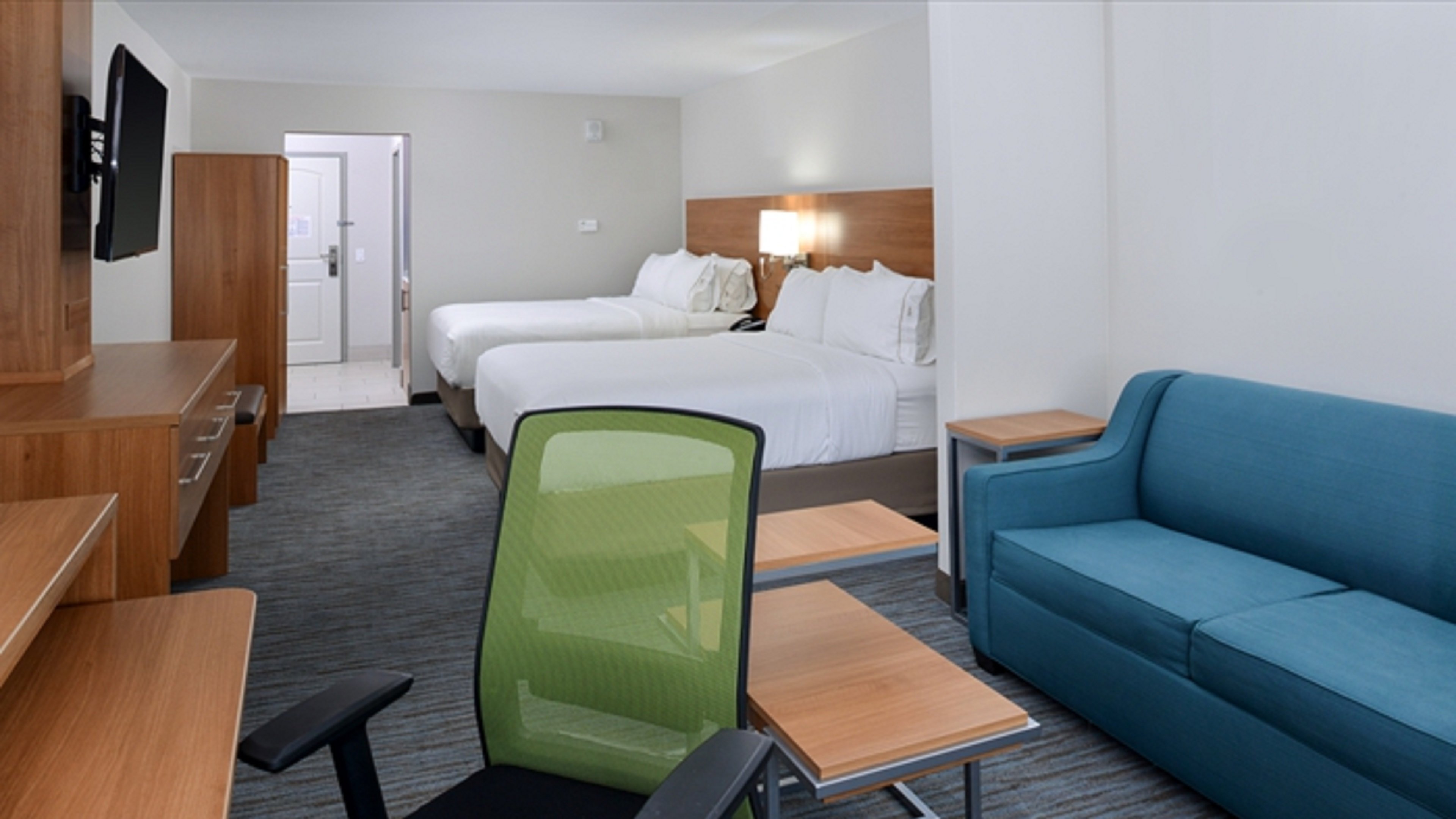 holiday inn express and suites lexington east winc