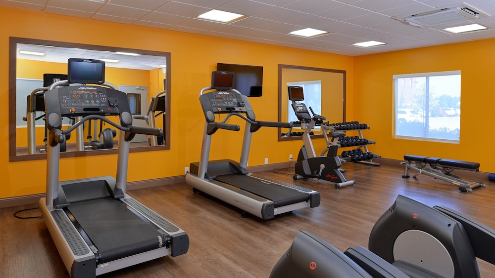 holiday inn express and suites lexington east winc
