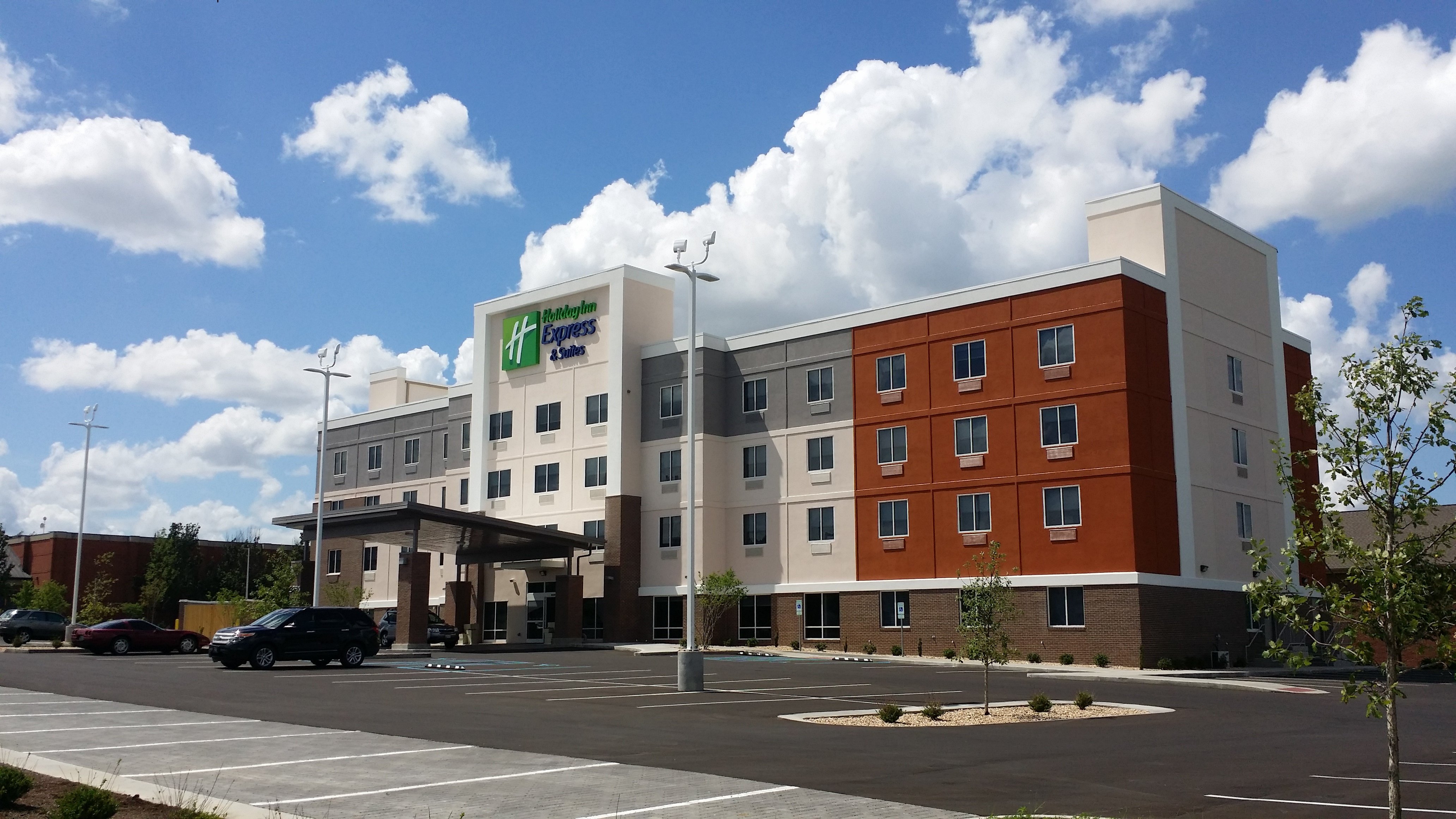 holiday inn express and suites lexington east winc