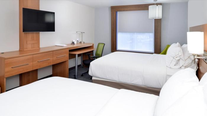 holiday inn express and suites lexington east winc