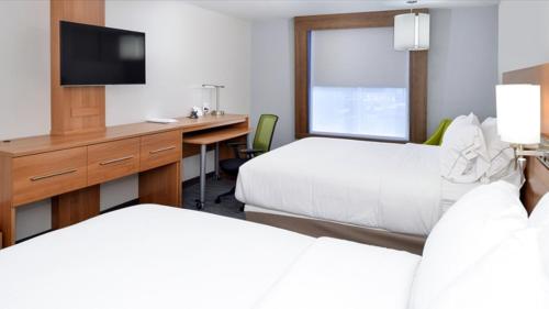 holiday inn express and suites lexington east winc
