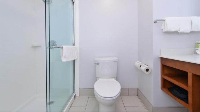 holiday inn express and suites lexington east winc