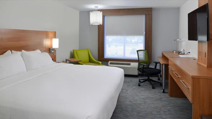 holiday inn express and suites lexington east winc