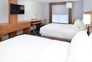 holiday inn express and suites lexington east winc