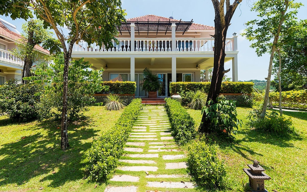 mercury phu quoc resort and villas